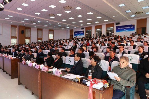 “未来教育暨新时代学校发展”研讨会在湖北省武汉市武汉为明学校召开