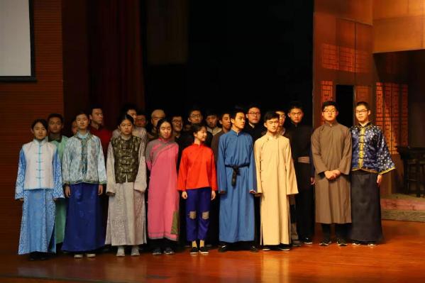 北师大三所附校联袂展演话剧《茶馆》，让文学经典“活”起来