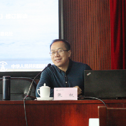 中小学图书馆发展关系到阅读育人事业的成败