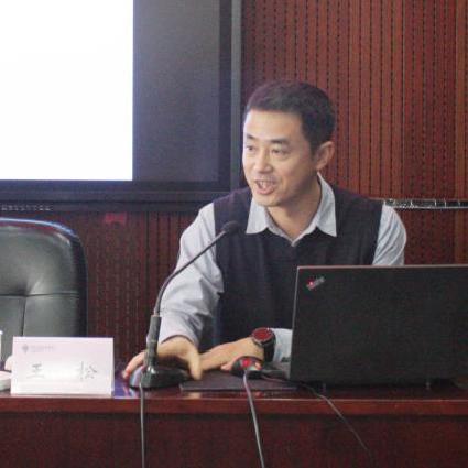 中小学图书馆发展关系到阅读育人事业的成败