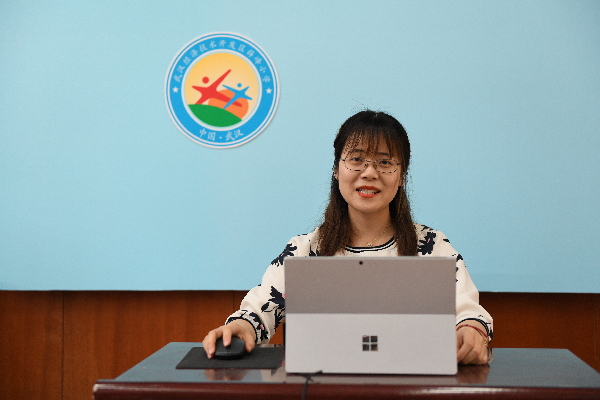 云端之上话“E”情 云端之上话“E”情