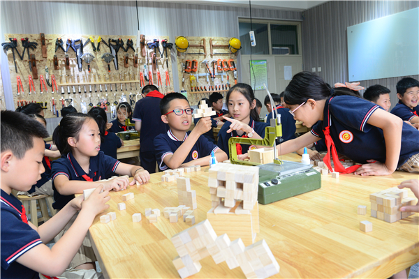 深化集团化办学改革，办老百姓家门口的好学校
