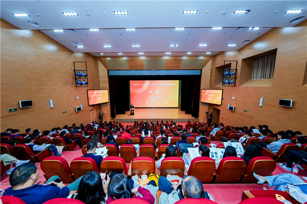 “以体树人”北京中小学校长体育研讨会在首都体育学院举办——共探北京中小学“体育八条”落地与学生身心健康发展新路径 “以体树人”北京中小学校长体育研讨会在首都体育学院举办——共探北京中小学“体育八条”落地与学生身心健康发展新路径