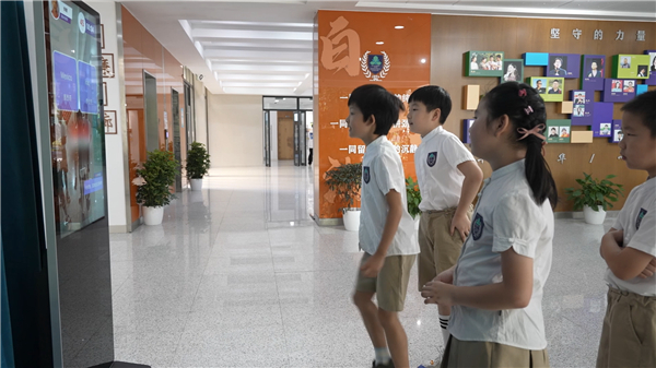 AI心育：心理问题如何从“隐”到“显”