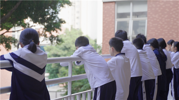 从“被动响应”到“主动预警”,筑牢校园安全防线——广州市第八十六中学启用希沃智能安防系统 从“被动响应”到“主动预警”,筑牢校园安全防线——广州市第八十六中学启用希沃智能安防系统